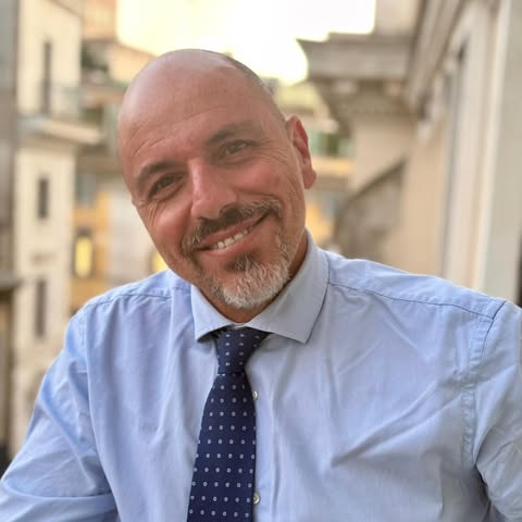 Tra tradizione e innovazione: l'inedito viaggio di Guglielmo Nappi nel mondo dell'informazione episode artwork