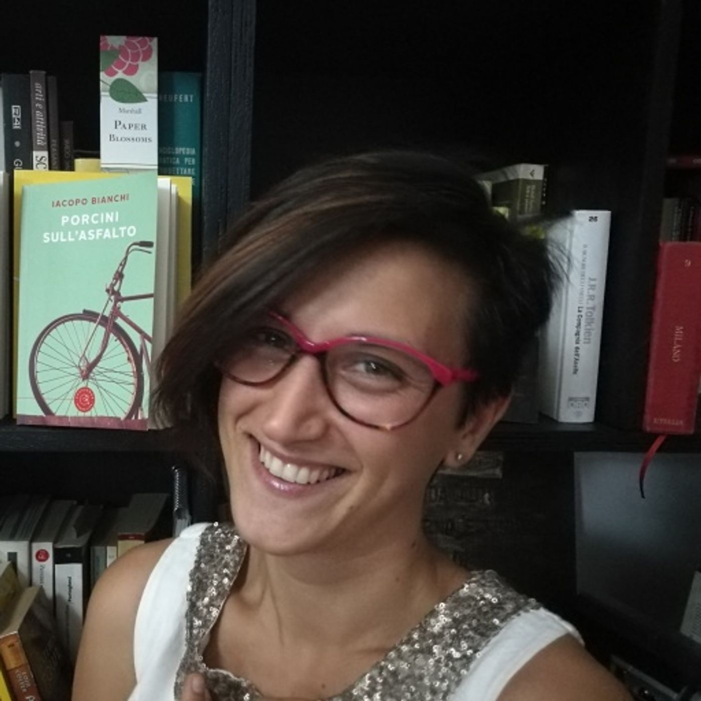 Mariana Marenghi ci presenta il suo libro "Un covo di libri" episode artwork