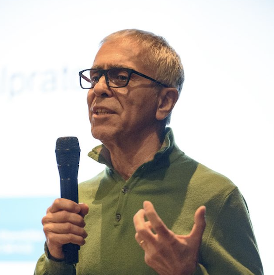Paolo Dalprato: reinventarsi con la fotografia e l'Intelligenza Artificiale per espandere la creatività episode artwork