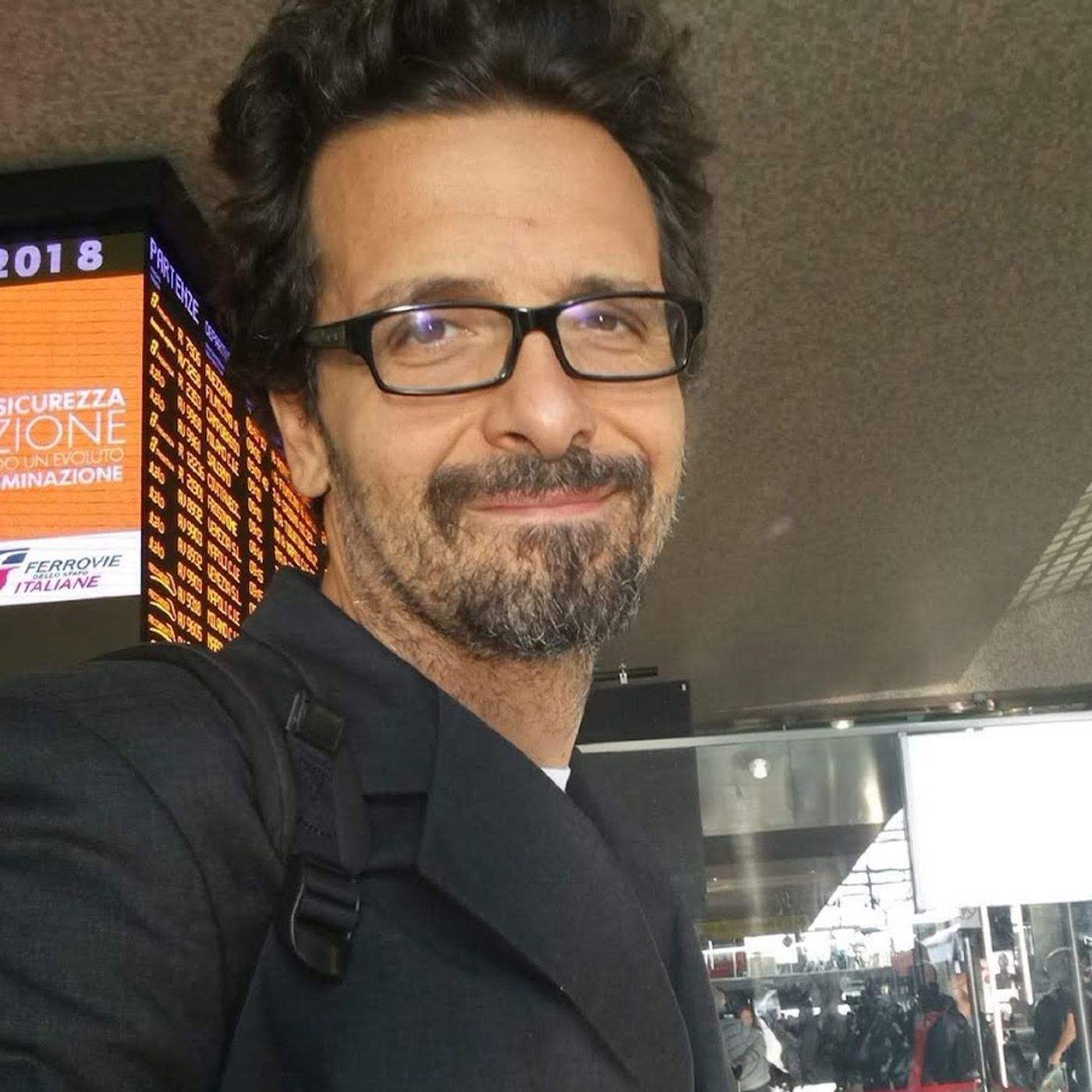 Lorenzo Zacchetti ci presenta il suo libro “Professione Brand Journalist - Perché le aziende non possono più farne a meno" episode artwork