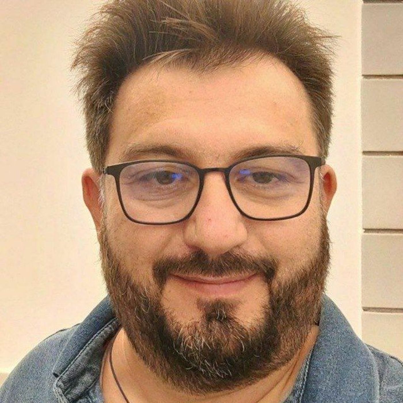 Audiointervista a Michele Pinto Direttore di Vivere Senigallia episode artwork