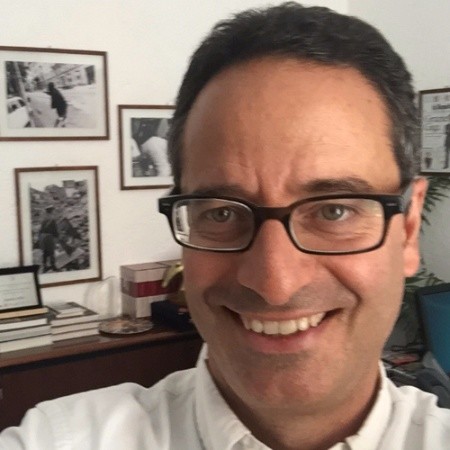Tra le Righe con Luigi Contu: riflessioni del Direttore dell'Agenzia ANSA sulla comunicazione, l'Informazione e le sfide del giornalismo moderno episode artwork