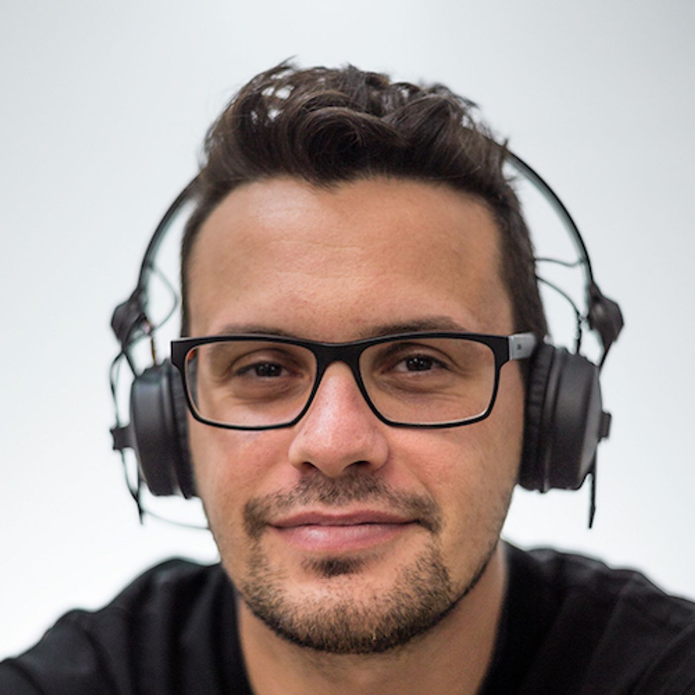 Stefano Tumiati ci presenta il suo libro “Manuale Audio per il Podcast” episode artwork