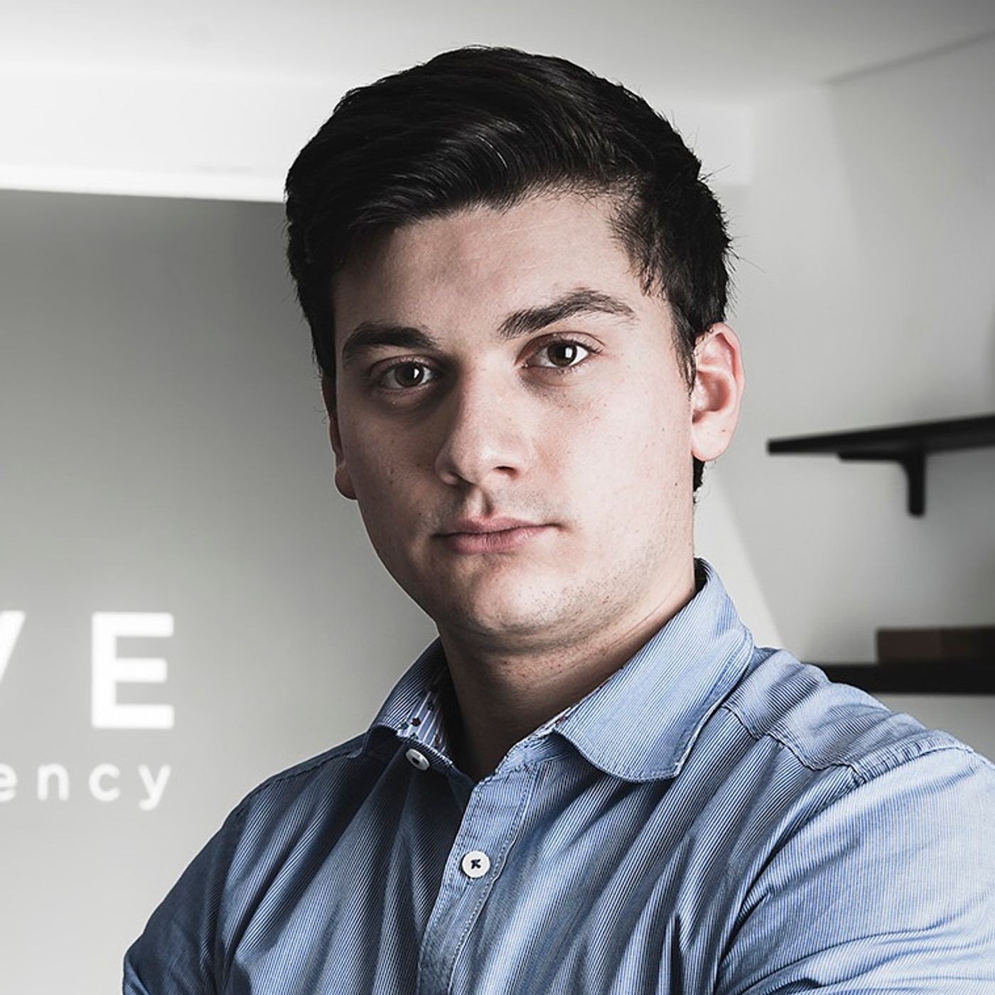 Danilo Dicorato parla di WaveMarketing la start-up che aiuta le aziende locali episode artwork