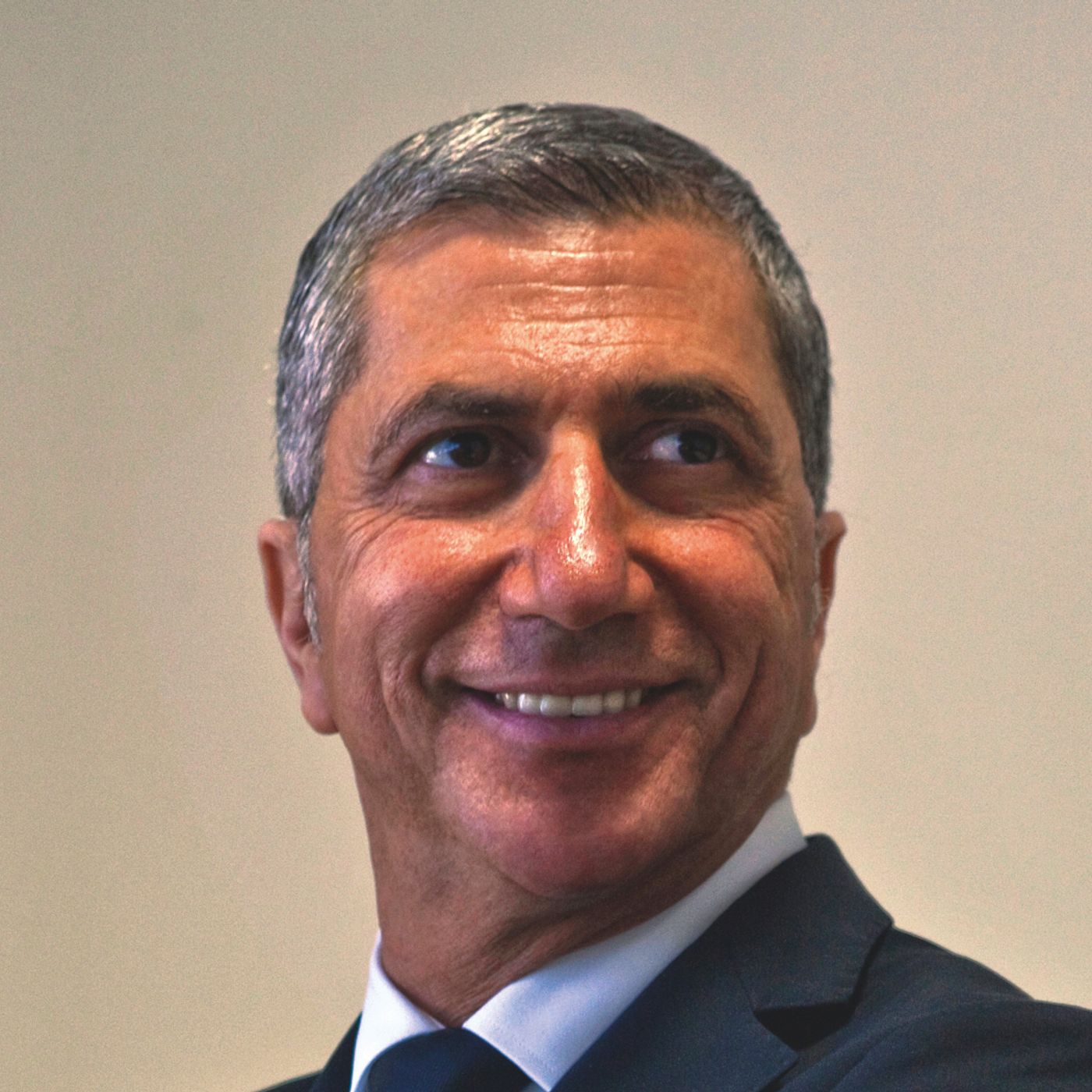 Pier Ezhaya, General Manager Tour Operating Alpitour World, presenta la nuova campagna Alpitour episode artwork