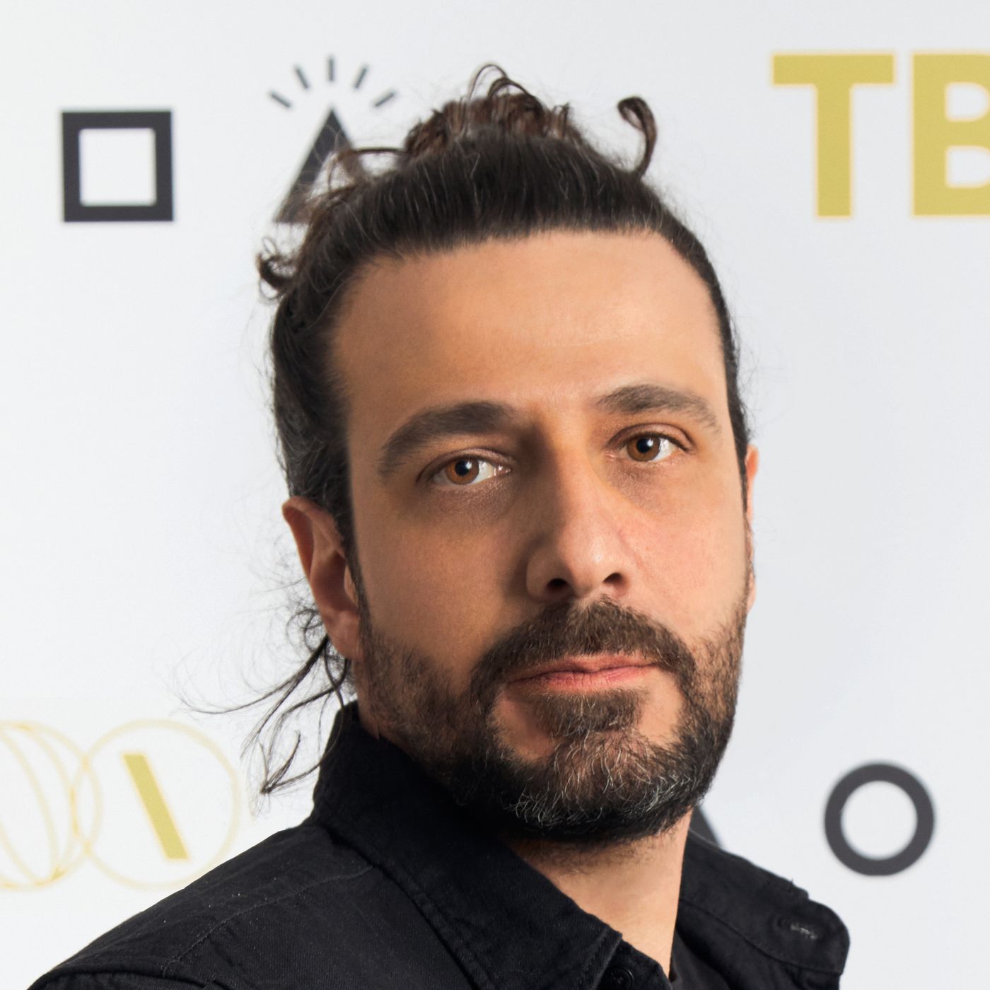 Mirco Pagano, Chief Creative Officer TBWA\Italia, presenta la nuova campagna Alpitour episode artwork